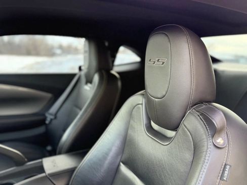 Used 2013 Chevrolet Camaro SS w/ SS Performance Package image 12