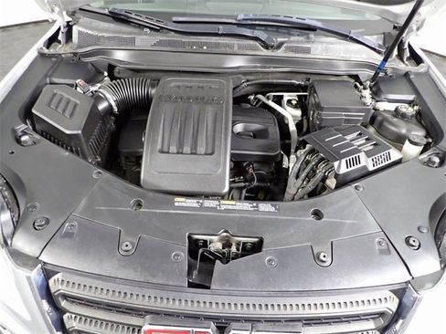 Used 2017 GMC Terrain SLE image 6