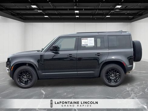 Used 2025 Land Rover Defender 110 S AWD/4WD image 2