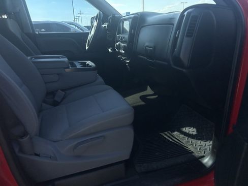 Used 2018 Chevrolet Silverado 1500 Custom w/ Custom Value Package image 3