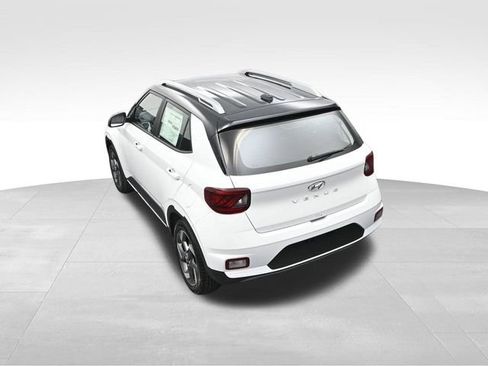 Used 2025 Hyundai Venue Limited FWD image 26