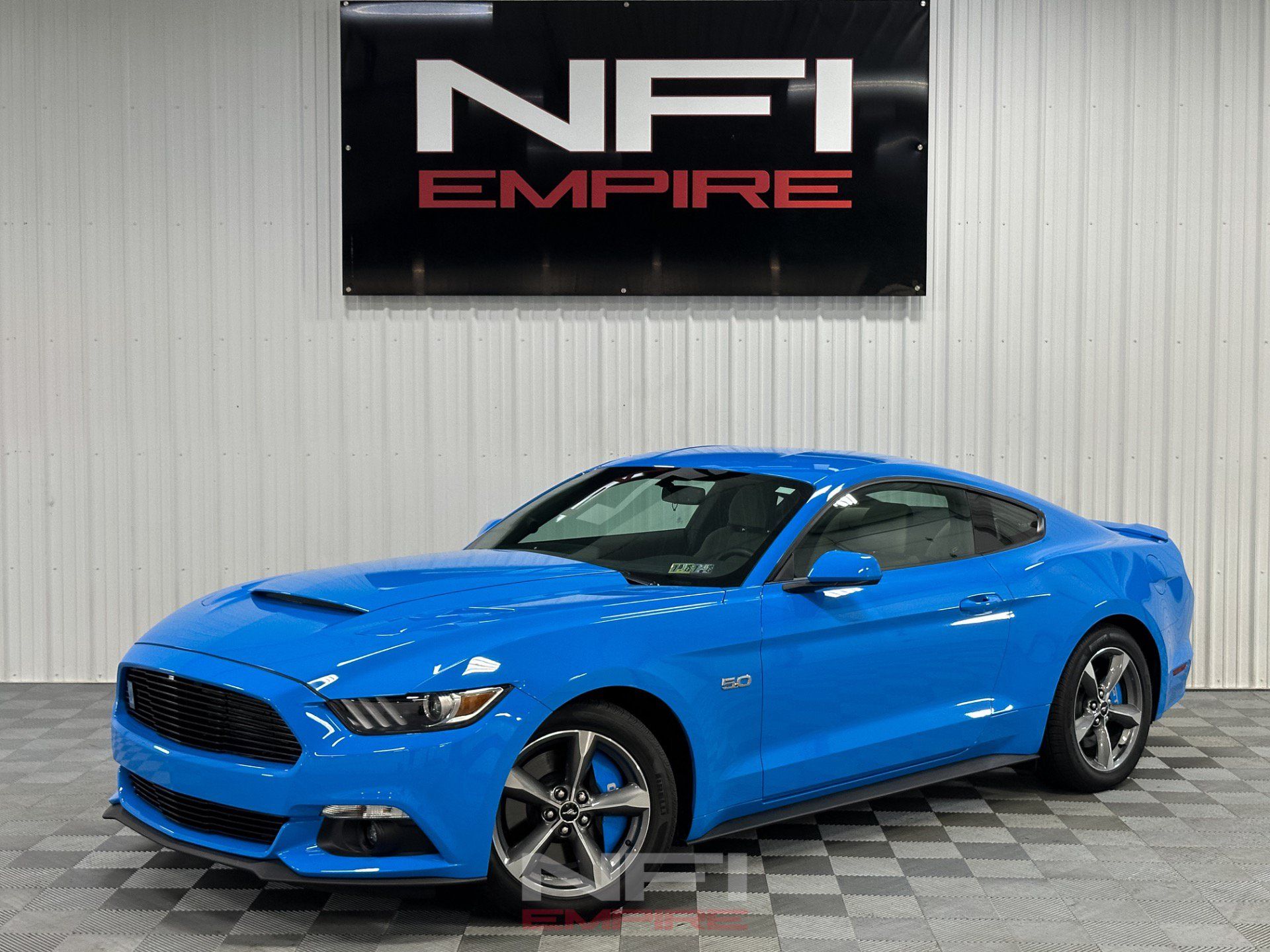 Used 2017 Ford Mustang GT RWD image 1