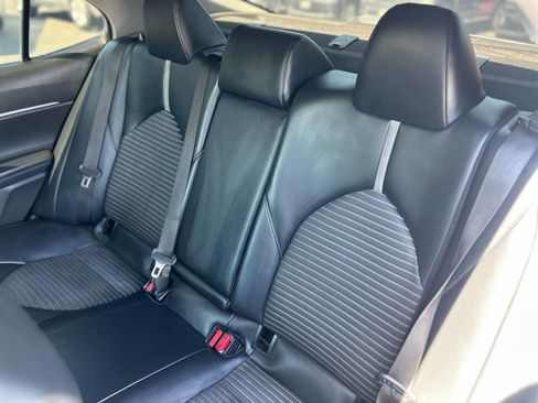 Used 2020 Toyota Camry SE w/ Carpet Mat Package image 18