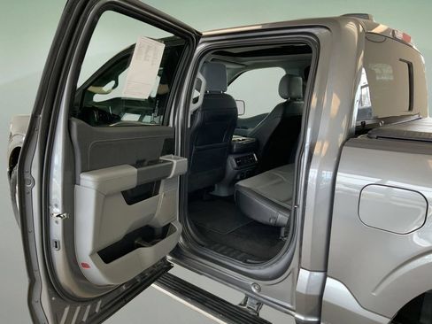 Used 2021 Ford F150 Lariat w/ Equipment Group 502A High AWD/4WD image 21