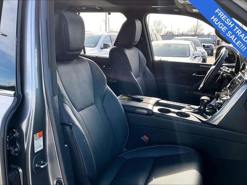 Used 2025 Lexus LX 600 4WD w/ Luxury Package image 11