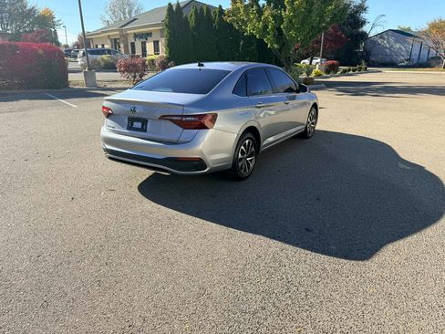 Used 2022 Volkswagen Jetta S image 5