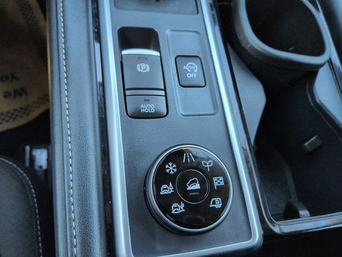 Used 2025 Nissan Pathfinder SL AWD/4WD image 20