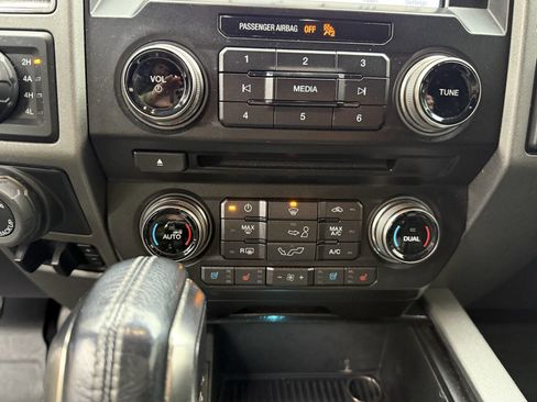 Used 2017 Ford F150 Raptor w/ Equipment Group 802A Luxury image 78