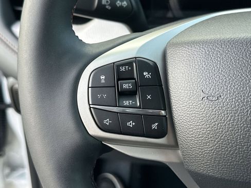 New 2025 Ford Explorer Active w/ Active Comfort Package image 19