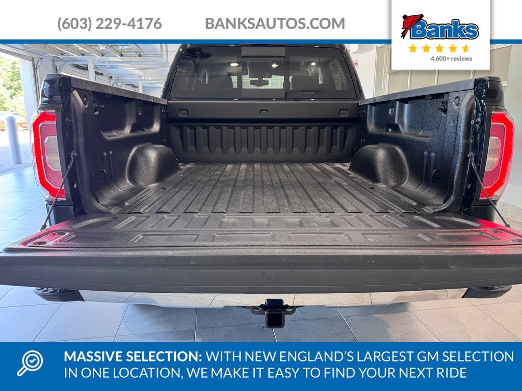 Used 2018 GMC Sierra 1500 SLT w/ SLT Preferred Package AWD/4WD image 8