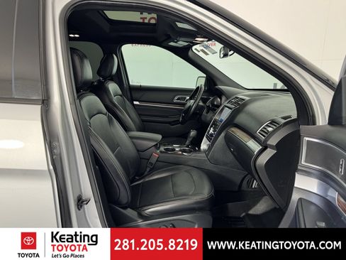 Used 2019 Ford Explorer Limited w/ Class III Trailer Tow Package FWD image 20