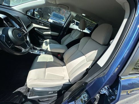 Used 2022 Subaru Ascent Premium w/ Convenience Package AWD/4WD image 9