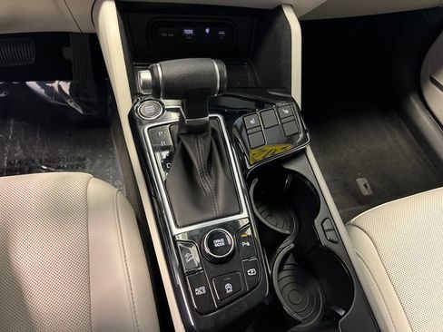 Used 2025 Kia Sportage EX w/ Premium Package FWD image 28