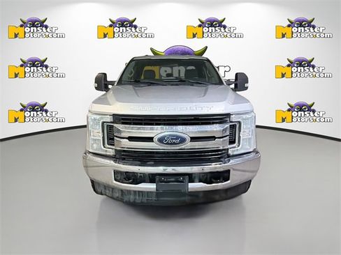Used 2019 Ford F250 XLT image 2