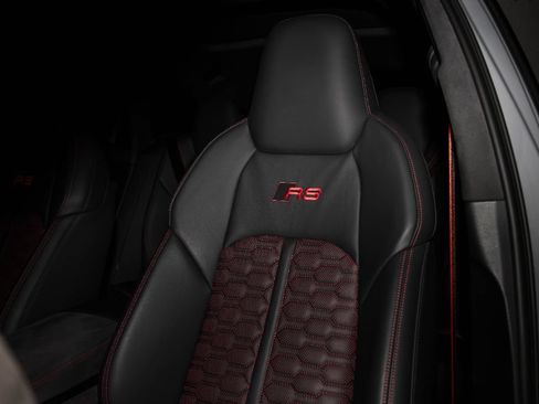 Used 2026 Audi RS 6 performance AWD/4WD image 13