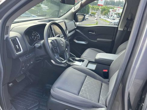Used 2025 Nissan Frontier SV AWD/4WD image 11