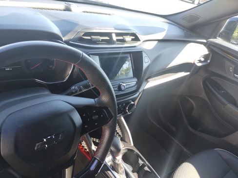 Used 2023 Chevrolet TrailBlazer RS image 12