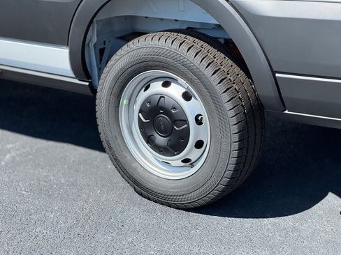 New 2025 Ford Transit 250 Low Roof image 5