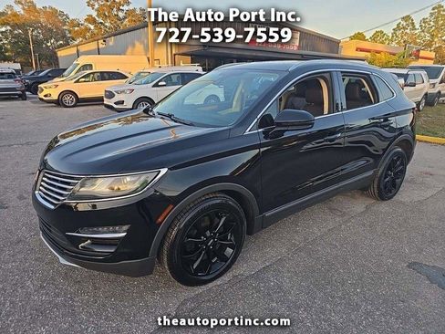 Used 2016 Lincoln MKC Select w/ Lincoln MKC Climate Package image 1