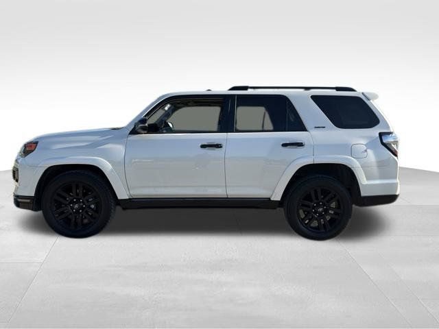 Used 2021 Toyota 4Runner Nightshade AWD/4WD image 6