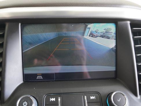 Used 2023 GMC Acadia SLT FWD image 19