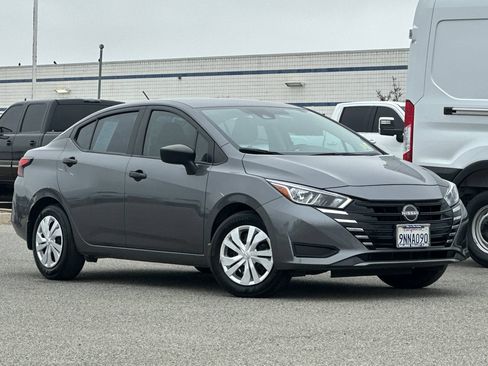 Used 2024 Nissan Versa S FWD image 2
