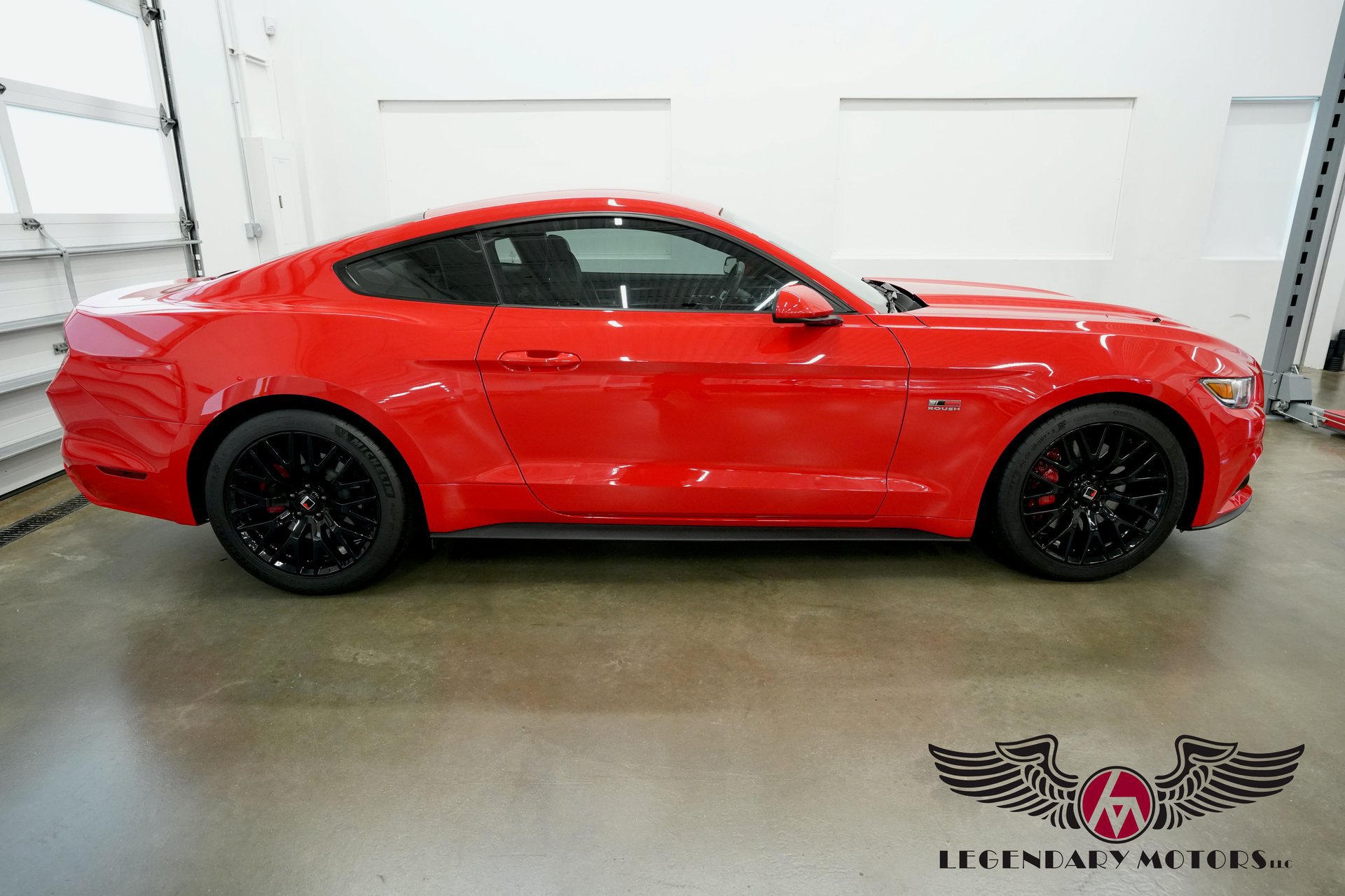 Used 2017 Ford Mustang GT RWD image 6