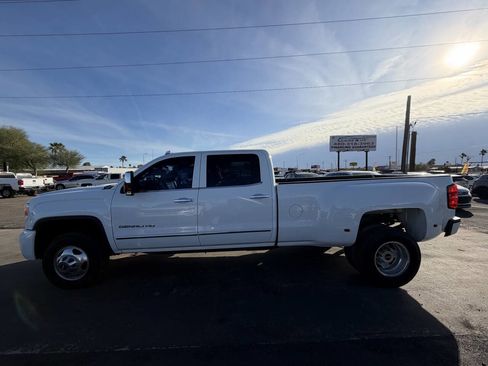 Used 2015 GMC Sierra 3500 Denali w/ Duramax Plus Package image 4