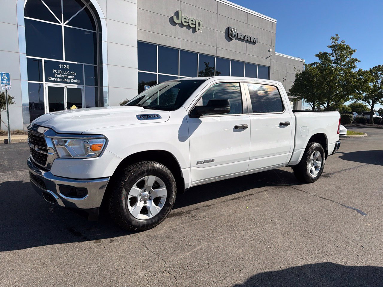 Used 2023 RAM 1500 Big Horn AWD/4WD image 4