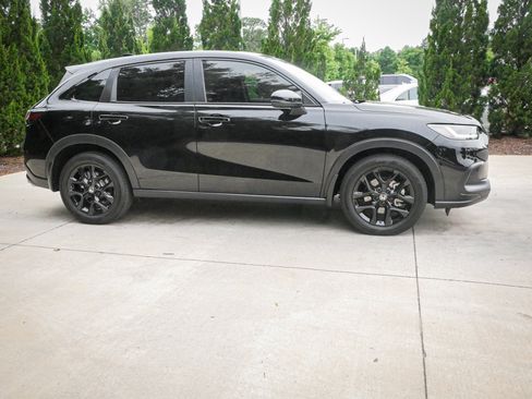 Certified 2025 Honda HR-V Sport image 11