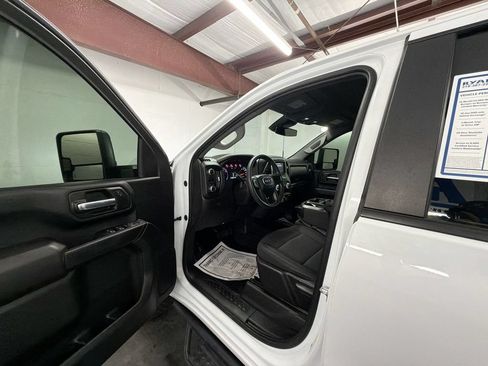 Used 2024 GMC Sierra 2500 Pro w/ Convenience Package AWD/4WD image 10