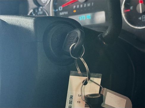 Used 2021 Chevrolet Express 2500 w/ Driver Convenience Package image 27