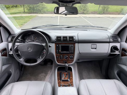 Used 2001 Mercedes-Benz ML 320 4MATIC image 15