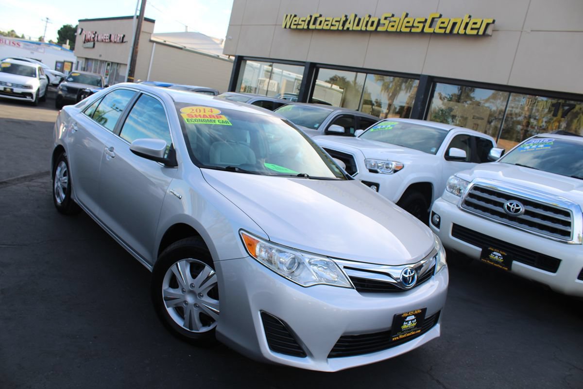 Used 2014 Toyota Camry LE FWD image 32