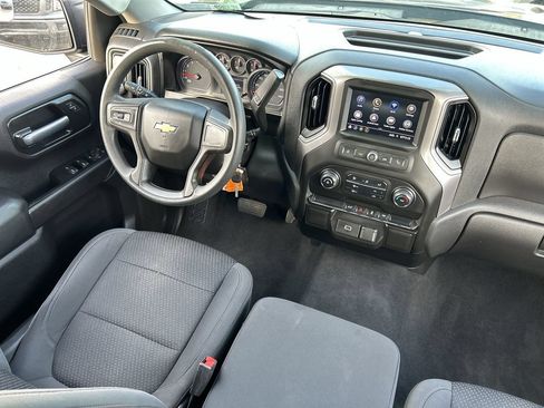 Used 2020 Chevrolet Silverado 1500 Custom w/ Custom Value Package RWD image 11