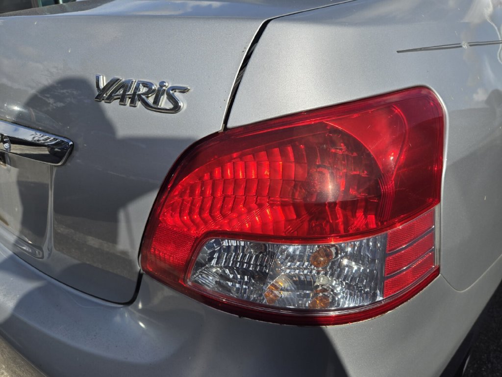 Used 2008 Toyota Yaris Sedan w/ Convenience Pkg FWD image 7