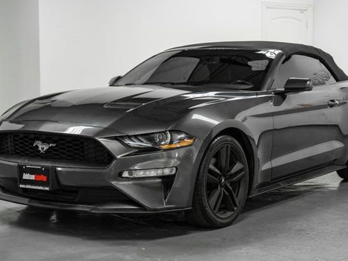Used 2018 Ford Mustang Premium image 10