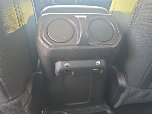 Used 2020 Jeep Wrangler Unlimited Sport S image 17