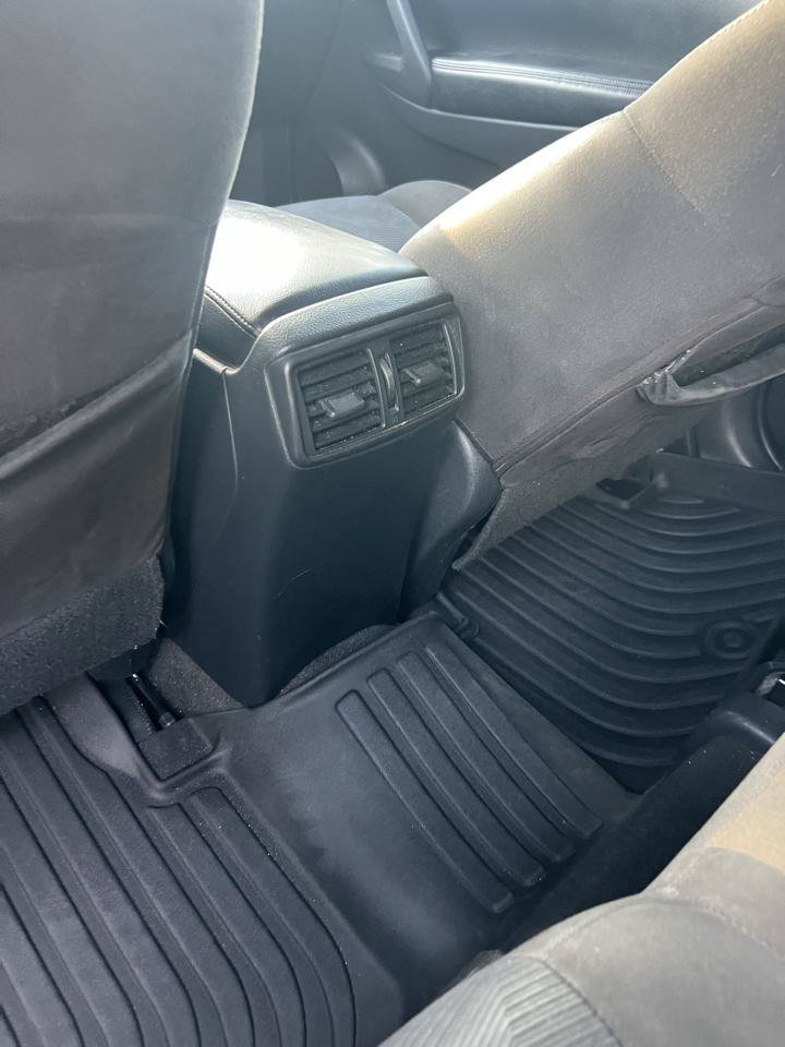 Used 2015 Nissan Rogue SV FWD image 7