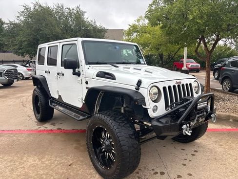 Used 2016 Jeep Wrangler Unlimited Sahara AWD/4WD image 3