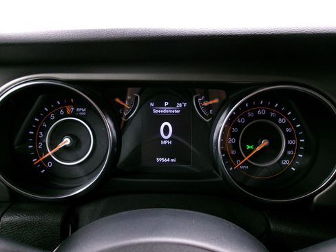 Used 2019 Jeep Wrangler Sport image 7