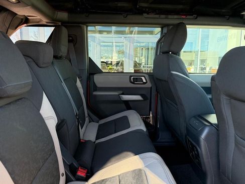 Used 2023 Ford Bronco Wildtrak AWD/4WD image 10