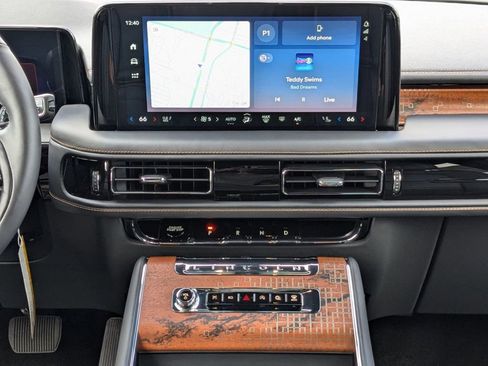 New 2025 Lincoln Aviator Black Label w/ Jet Appearance Package image 23