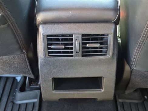 Used 2024 Mitsubishi Outlander SE AWD/4WD image 17