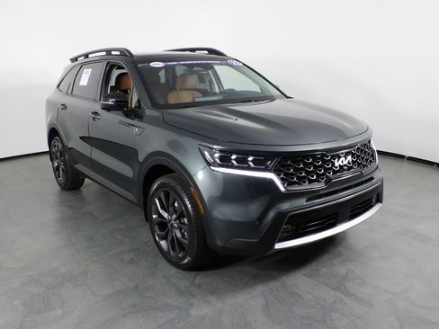 Used 2022 Kia Sorento SX Prestige w/ Rust Color Package image 4