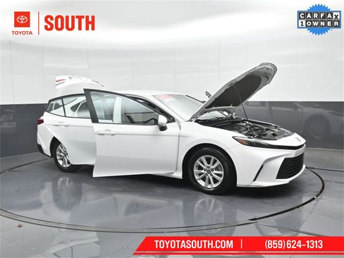 Used 2025 Toyota Camry LE image 51