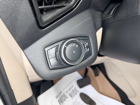 Used 2018 Ford Escape Titanium w/ Ford Safe & Smart Package AWD/4WD image 16