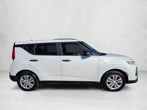 Used 2020 Kia Soul LX image 4