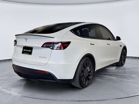 Used 2022 Tesla Model Y Performance AWD/4WD image 3