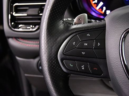 Used 2022 Dodge Durango R/T w/ Blacktop Package image 17